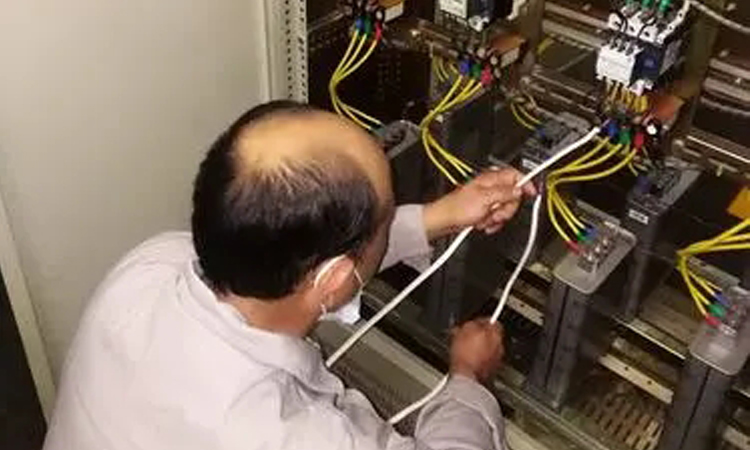 關(guān)于低壓電力電容器放電的介紹