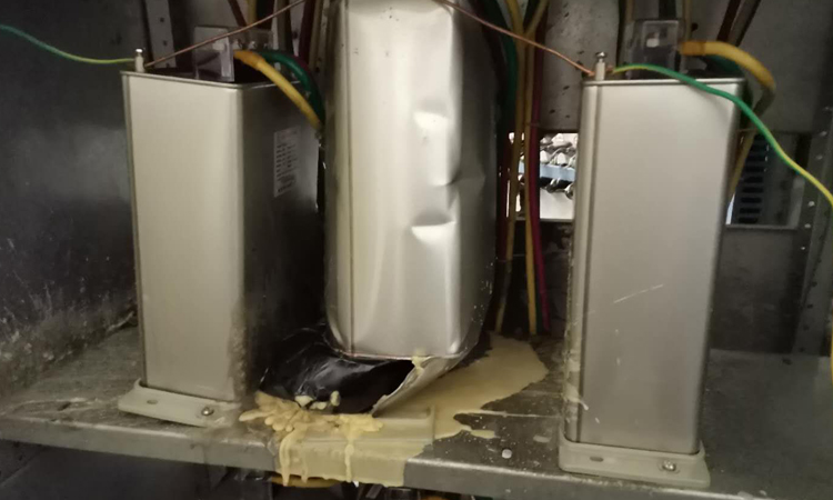 低壓電力電容器常見故障—滲漏油