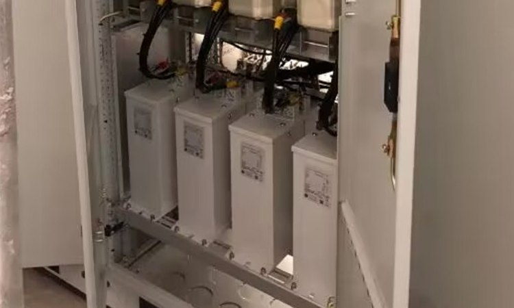 冶金工業(yè)用戶電網(wǎng)中抗諧波型電容器的應用