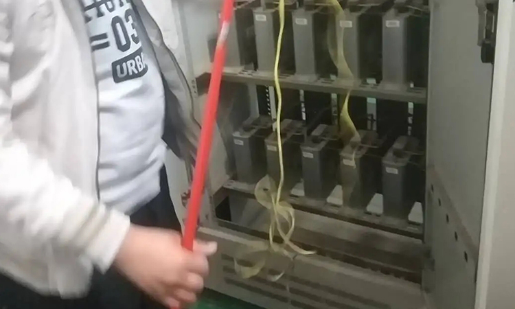 補償柜更換并聯(lián)電容器要注意的3個問題
