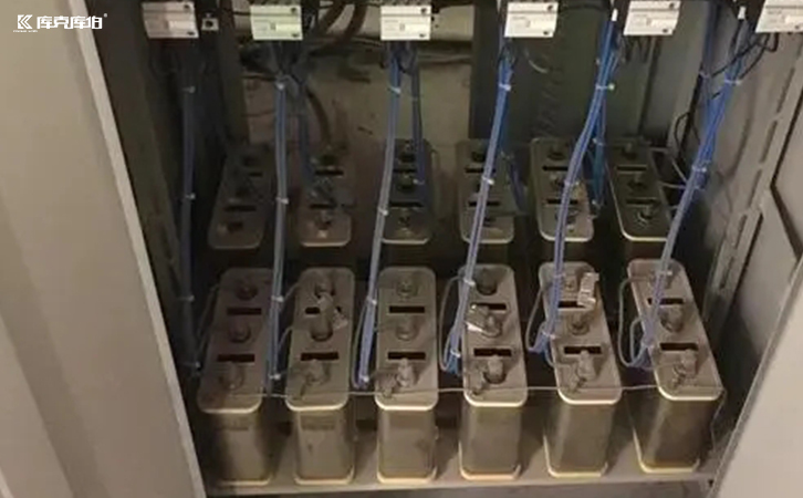 無功補償電容器