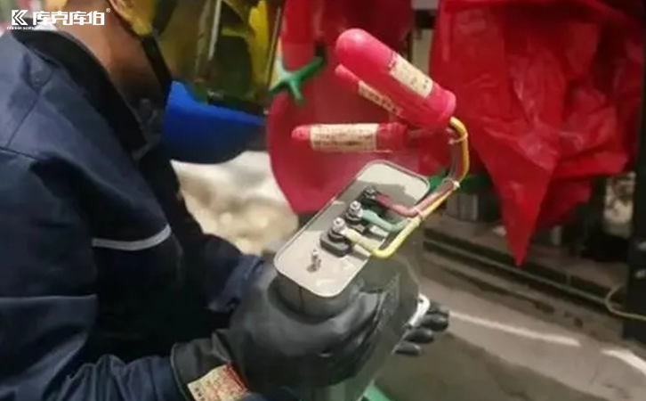 電力電容器
