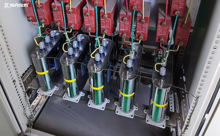 電力電容器